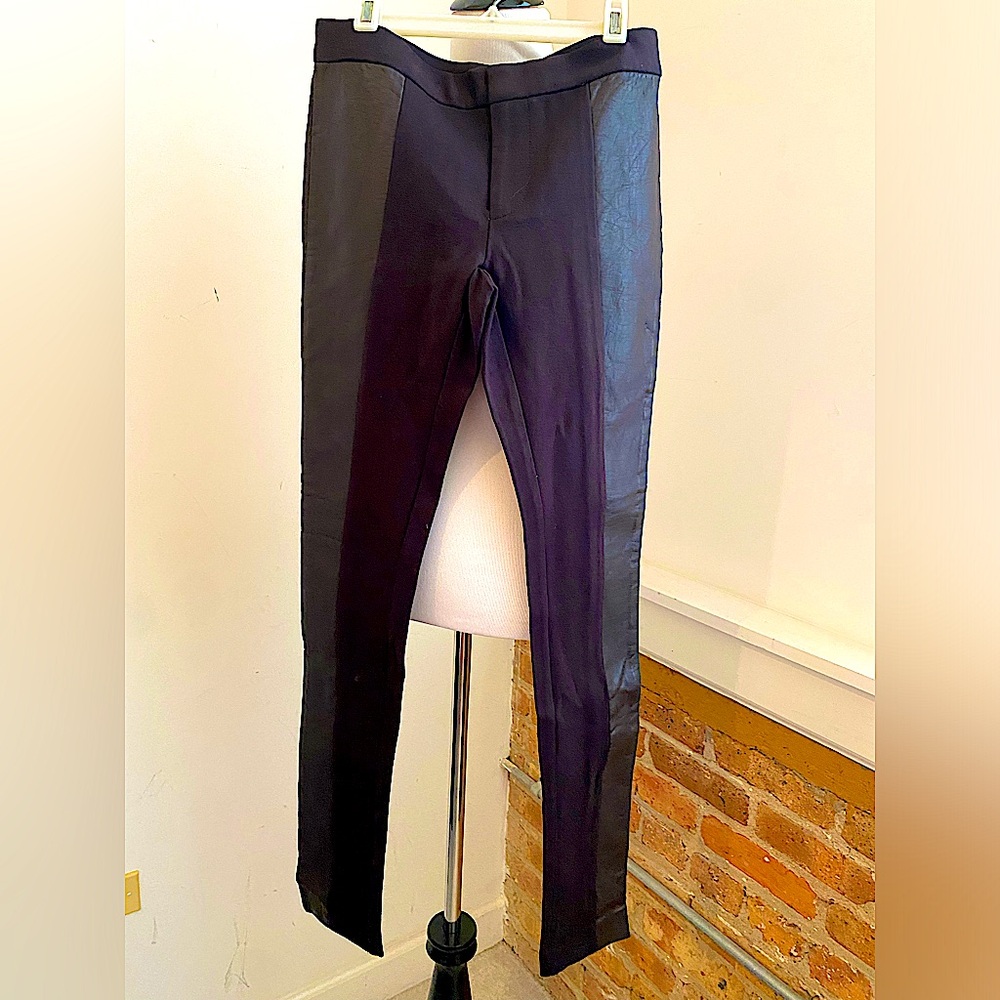 Club Monaco faux leather leggings in chocolate brown. Size 0. New with tags.